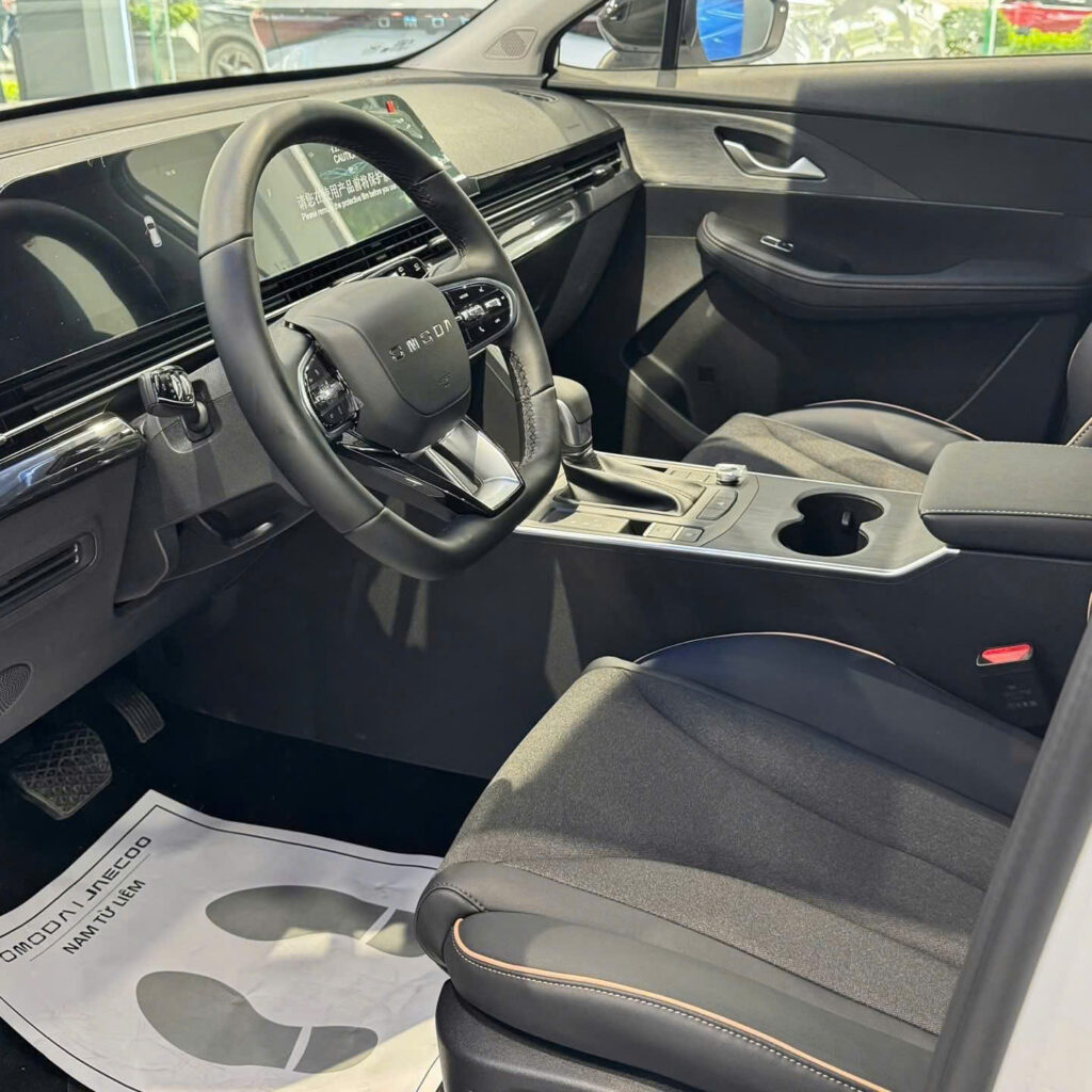 Phanh tay điện tử kèm Auto Hold – có trên cả 4 phiên bản